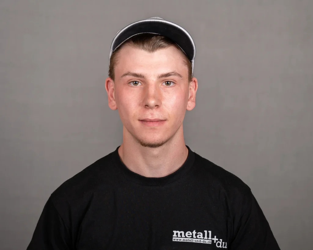 Julian Gemperli de Flawil (SG)